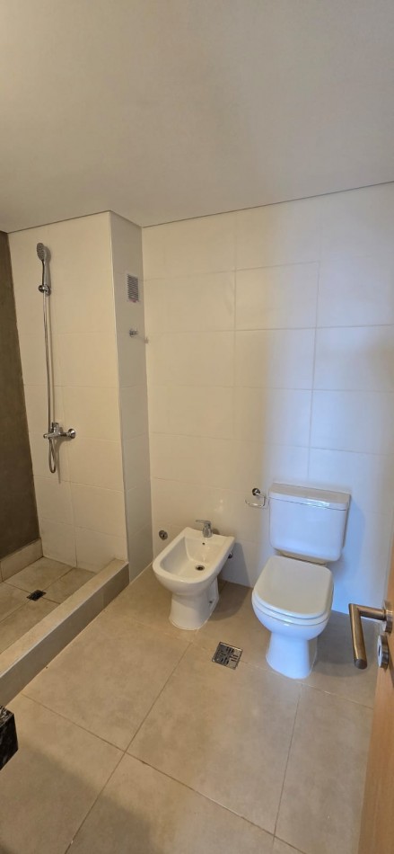 DPTO MONOAMBIENTE TORRE ISAURA BARRIO SUR 