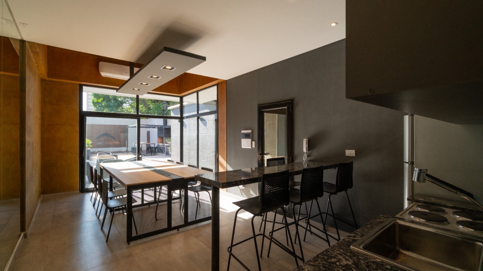 DPTO MONOAMBIENTE TORRE ISAURA BARRIO SUR 