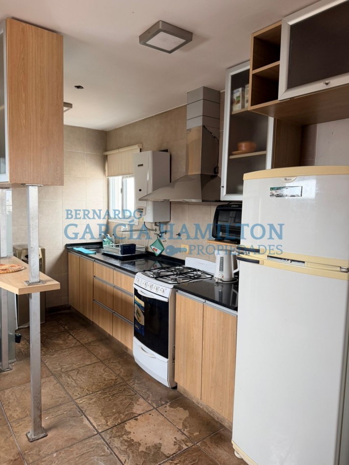 CASA EN VENTA A METROS DE AV PERON