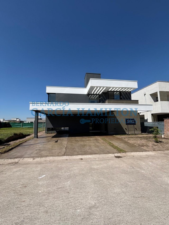 Moderna casa en venta Alto verde 3