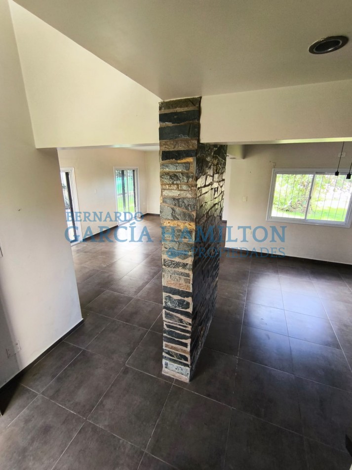 CASA EN VENTA A METROS DE AV PERON