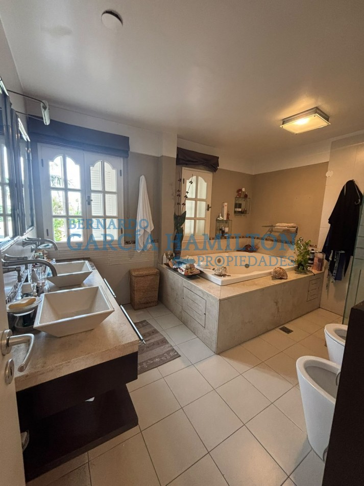 Casa en venta Barrio Guillermina
