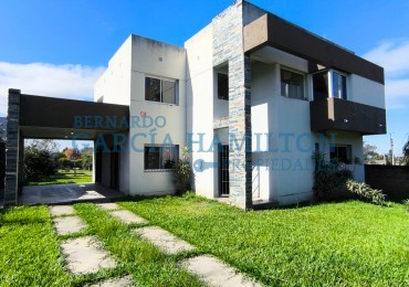 CASA EN VENTA A METROS DE AV PERON